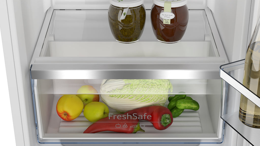 Neff KI2422FE0, Built-in fridge with freezer section