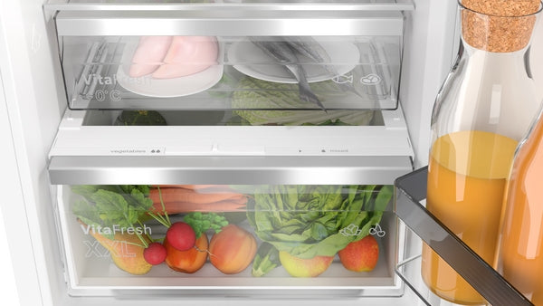 Bosch KIN86ADD0, built-in fridge-freezer with freezer at bottom