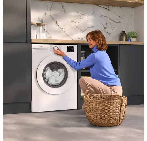 Beko BM3WT3841W Freestanding 8kg 1400rpm Washing Machine with EnergySpin - White