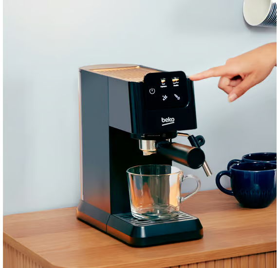Beko CEP5302B CaffeExperto Manual Espresso Coffee Machine with Steam Wand - Black