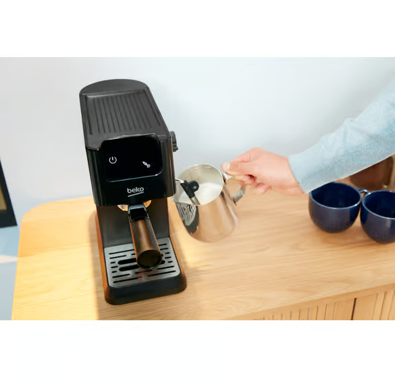 Beko CEP5302B CaffeExperto Manual Espresso Coffee Machine with Steam Wand - Black
