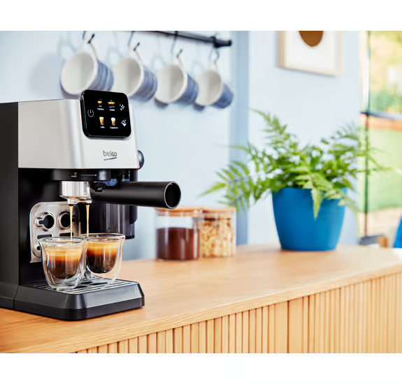 Beko CEP5304X CaffeExperto Semi Automatic Espresso Coffee Machine with Integrated Milk Jug - Silver