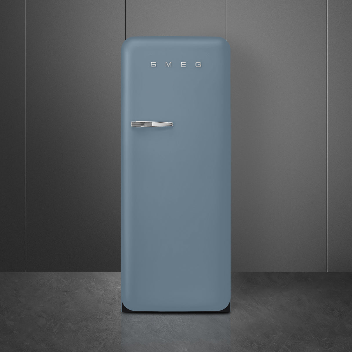 Smeg FAB28RDSB6 Retro Fridge with Icebox Right Hand Hinge - Sky Blue