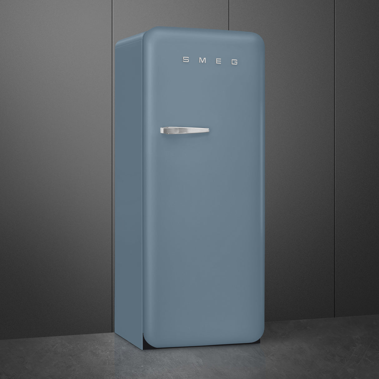 Smeg FAB28RDSB6 Retro Fridge with Icebox Right Hand Hinge - Sky Blue