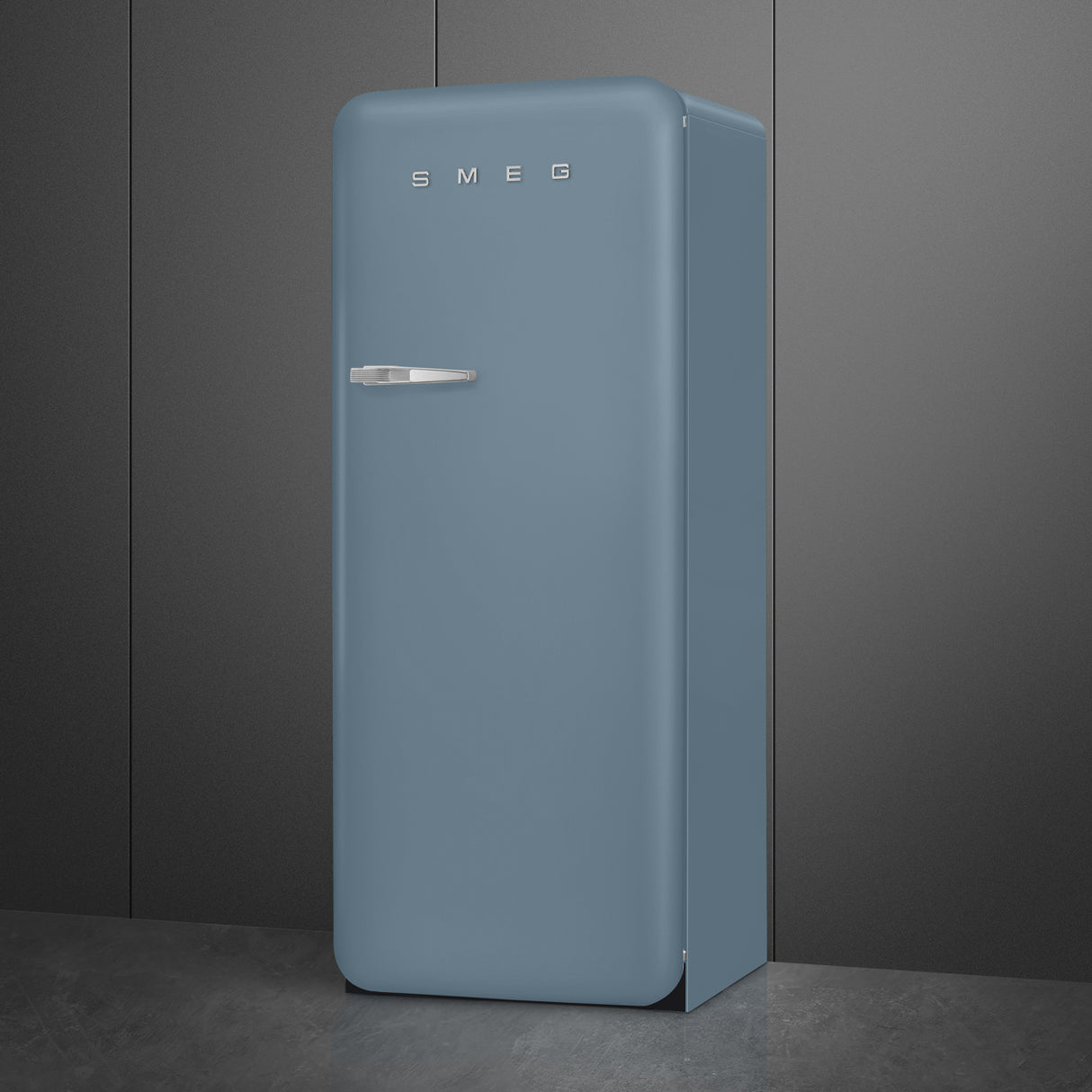 Smeg FAB28RDSB6 Retro Fridge with Icebox Right Hand Hinge - Sky Blue