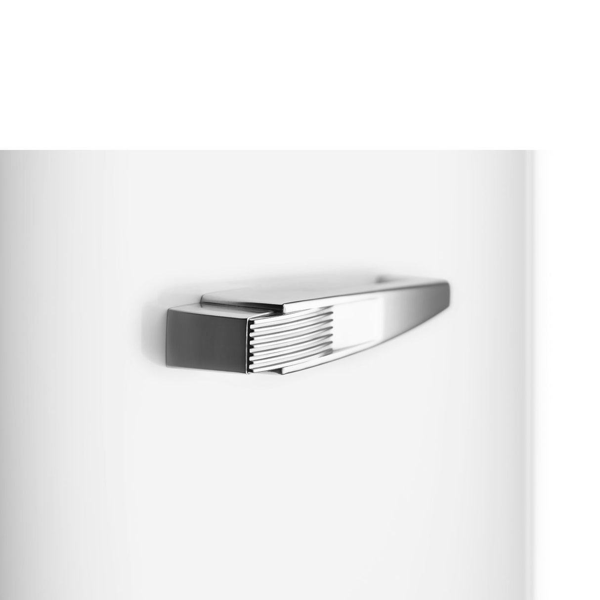 Smeg FAB28RWH6UK Retro Fridge with Icebox Right Hand Hinge - White