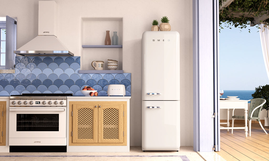 Smeg KPF9WH 90cm Portofino Chimney Hood, White
