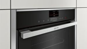 Neff B47VS22N0, Built-in oven with added steam function