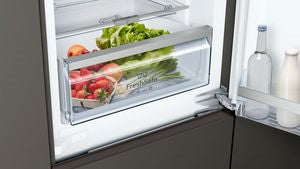Neff KI6863FE0G, Built-in fridge-freezer with freezer at bottom