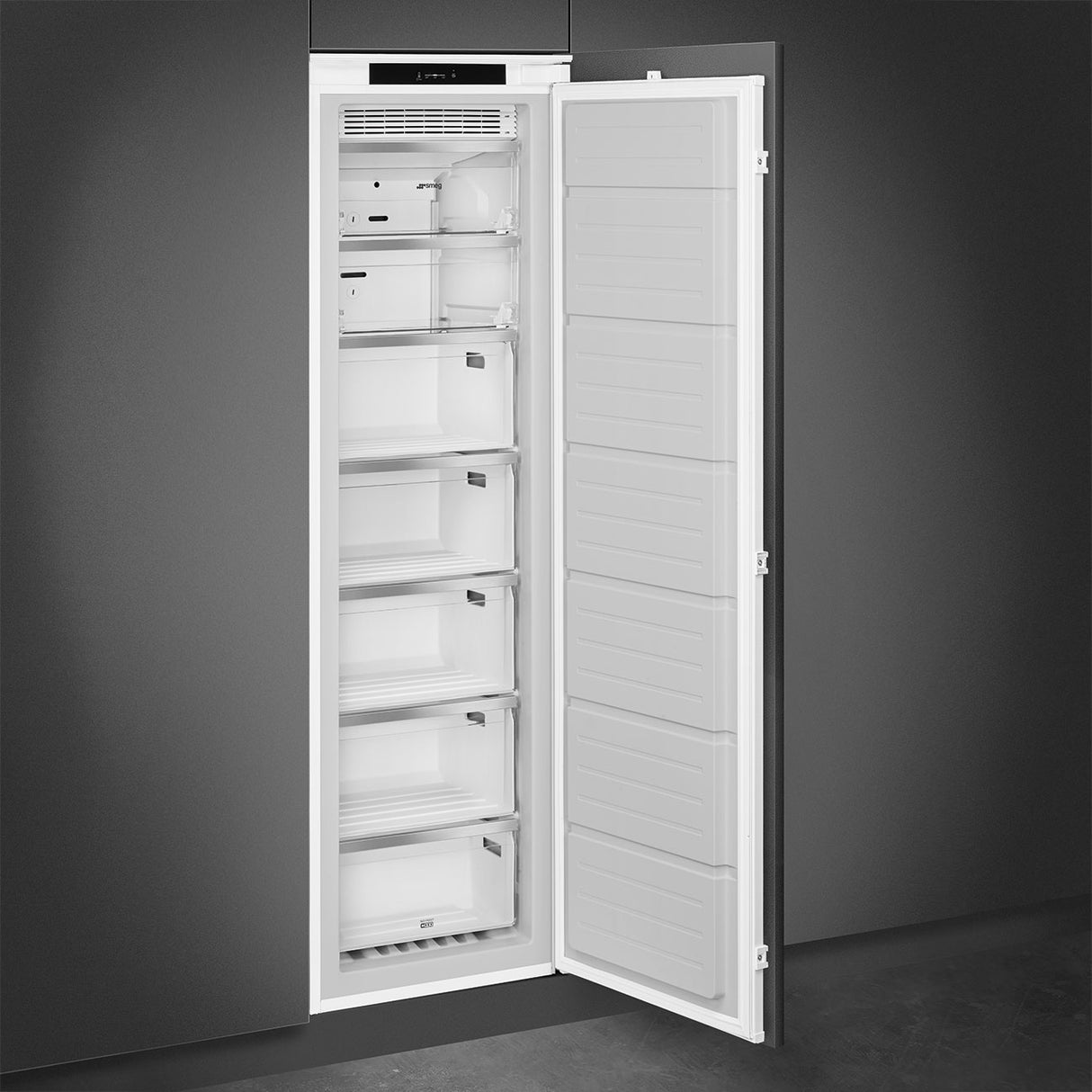 Smeg UKS9F174NE Integrated Frost Free Freezer