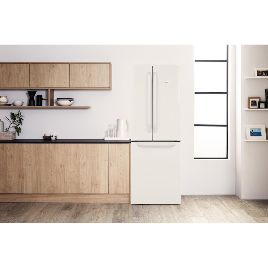 Hotpoint FFU3D W 1 Fridge Freezer - White