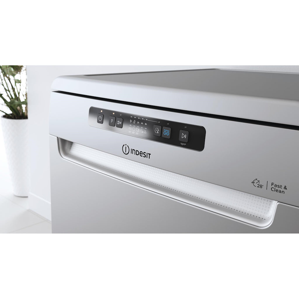 Indesit DFC2B16SUK My Time Dishwasher - Silver