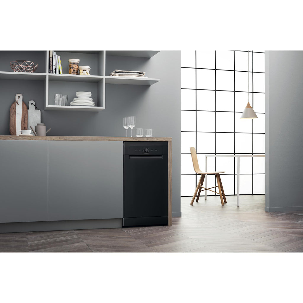 Hotpoint HSFE 1B19 B UK N Dishwasher - Black