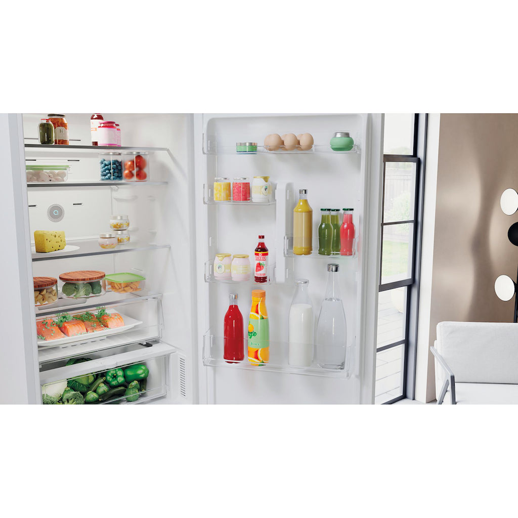 Hotpoint H7X93TW Freestanding Fridge Freezer