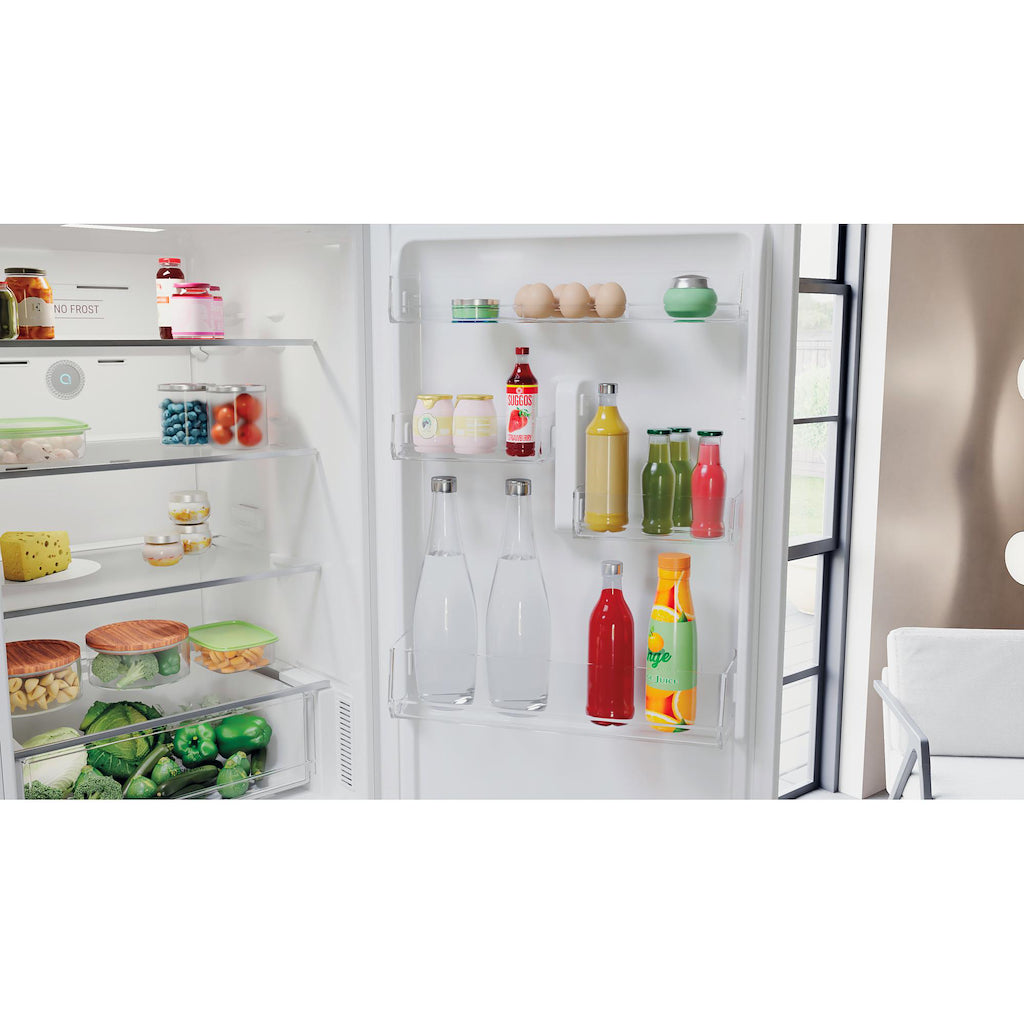 Hotpoint H7X83AW Freestanding Fridge Freezer
