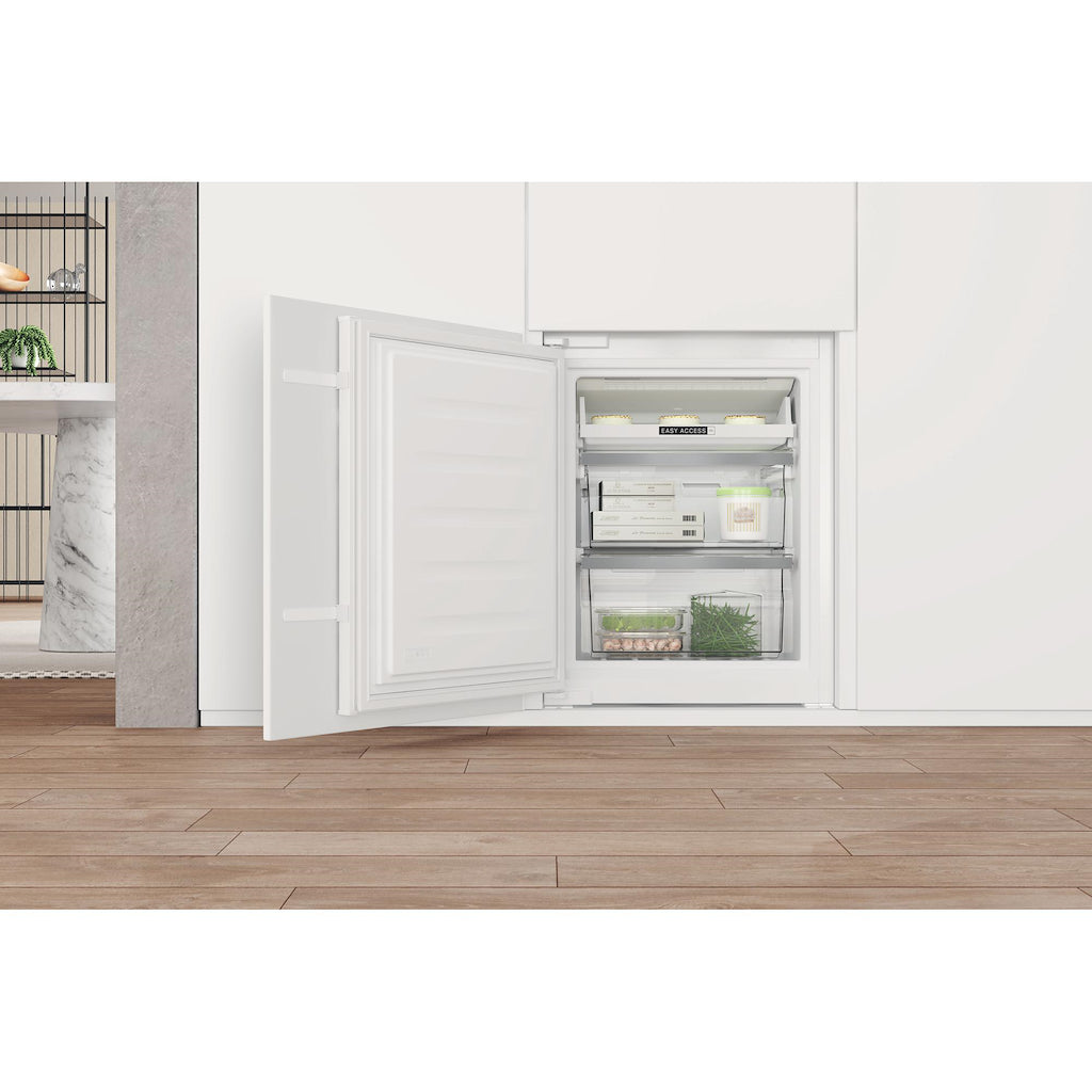 Whirlpool WHC20T573PUK Built-In Total No Frost 70/30 Fridge Freezer