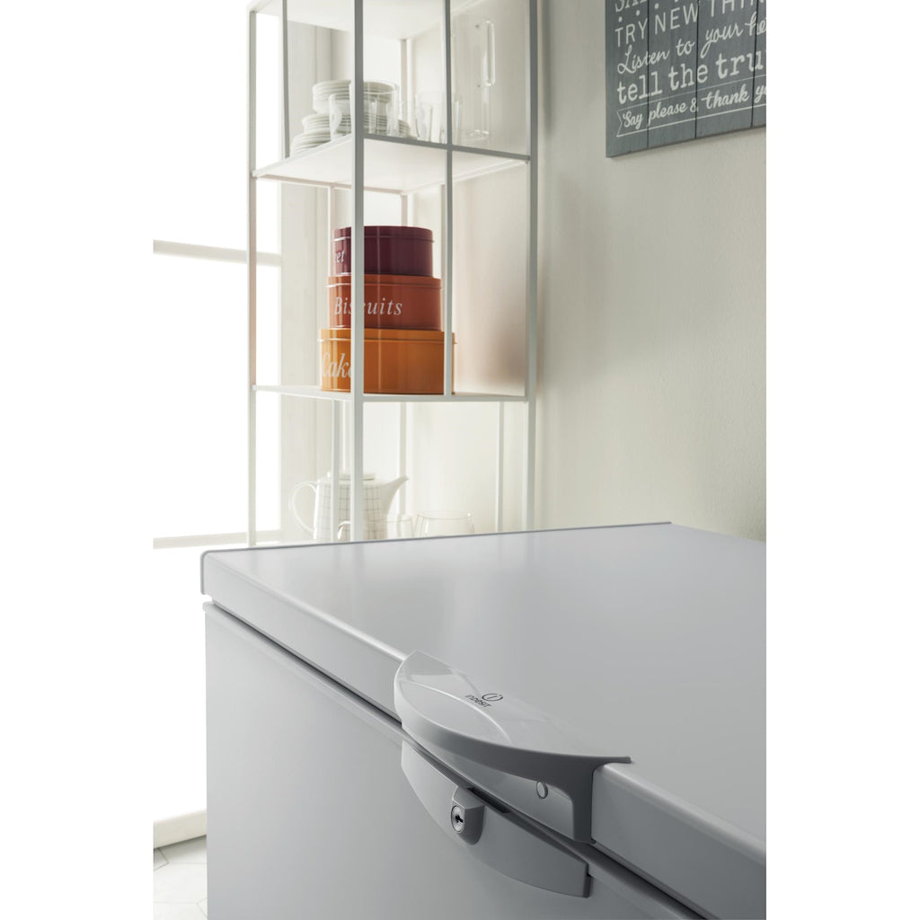 Indesit OS 2A 200 H2 1 Chest Freezer - White