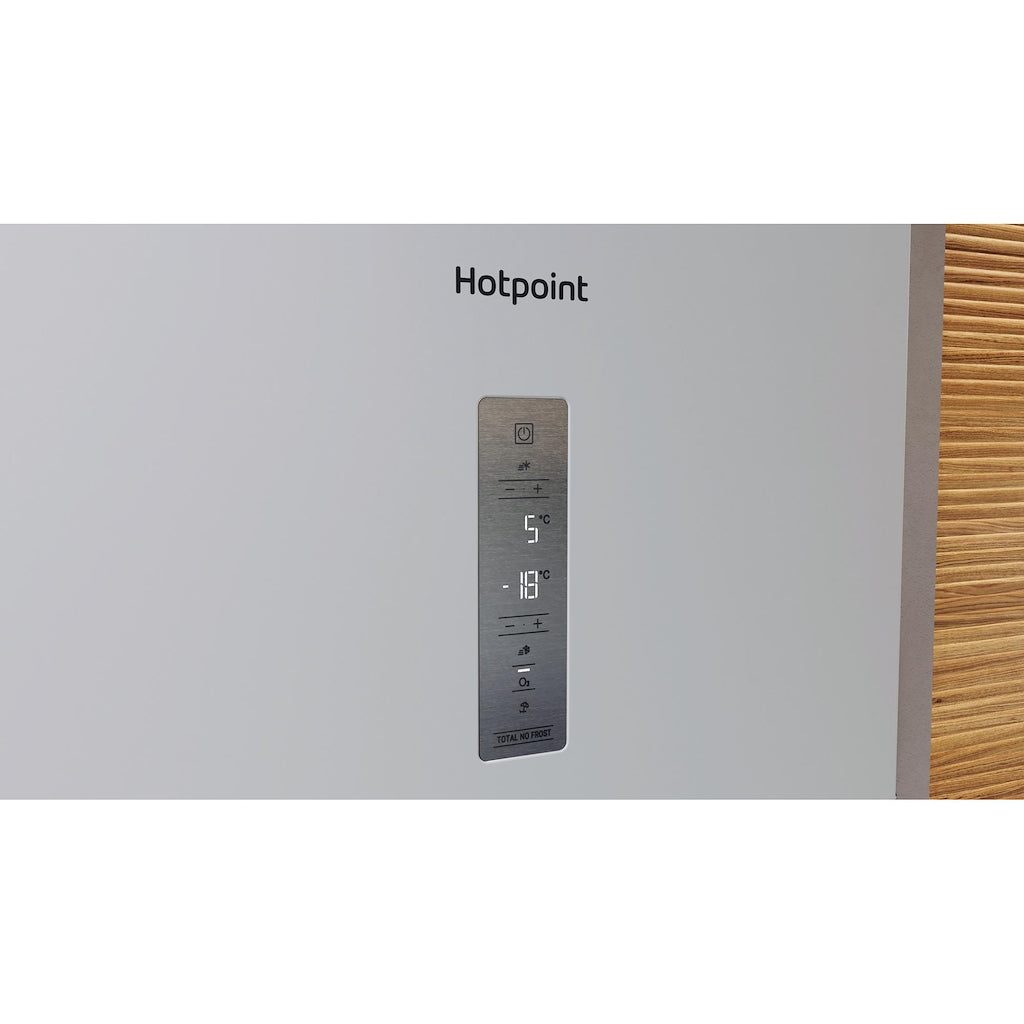 Hotpoint H7X93TW Freestanding Fridge Freezer