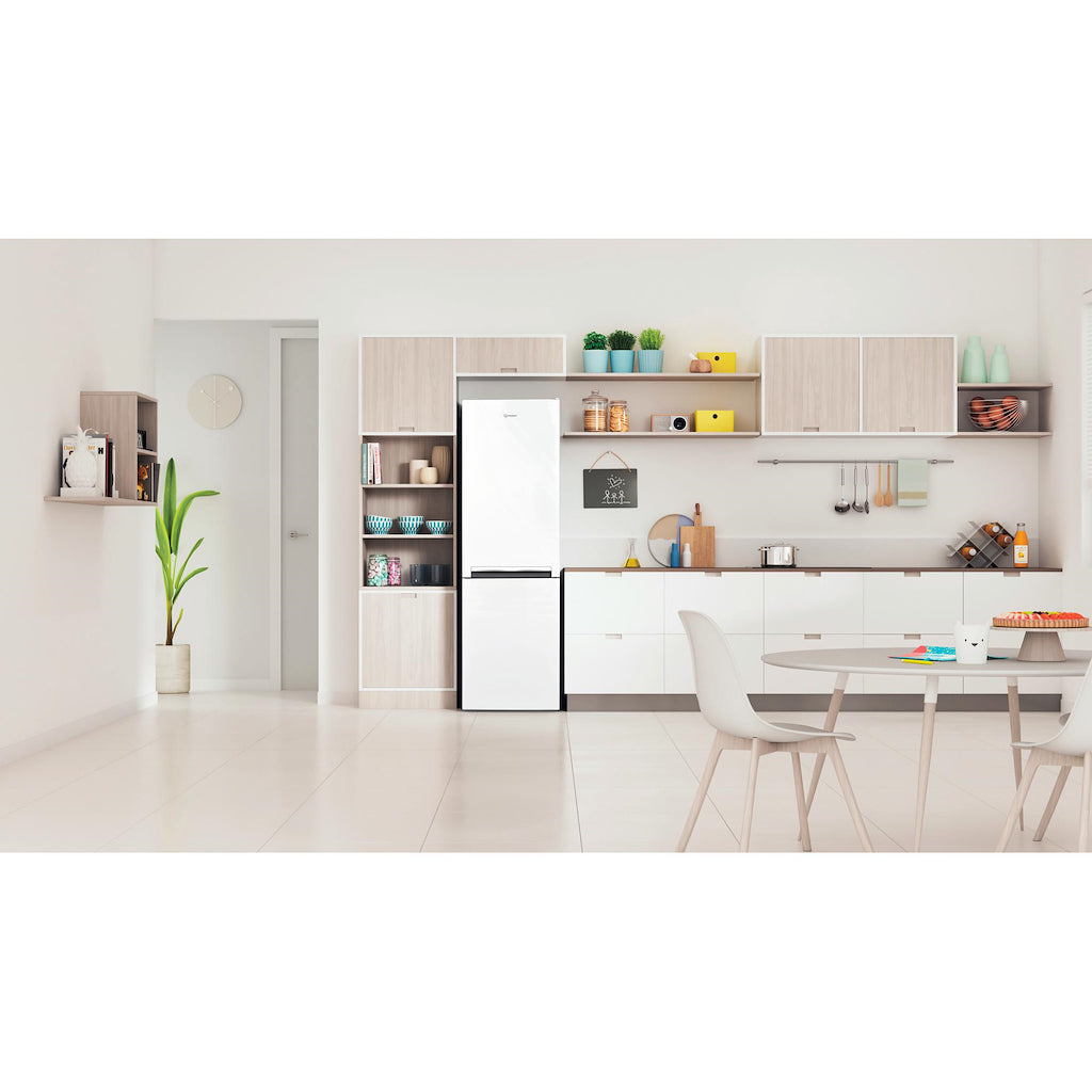 Indesit LI8 S2E W UK Freestanding Fridge Freezer - White