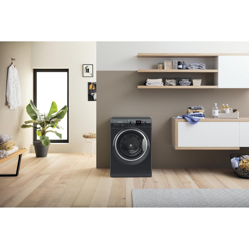 Hotpoint NSWM1045CBSUKN Freestanding Washing Machine