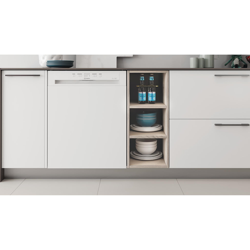Indesit DBE 2B19UK Semi-Integrated Dishwasher