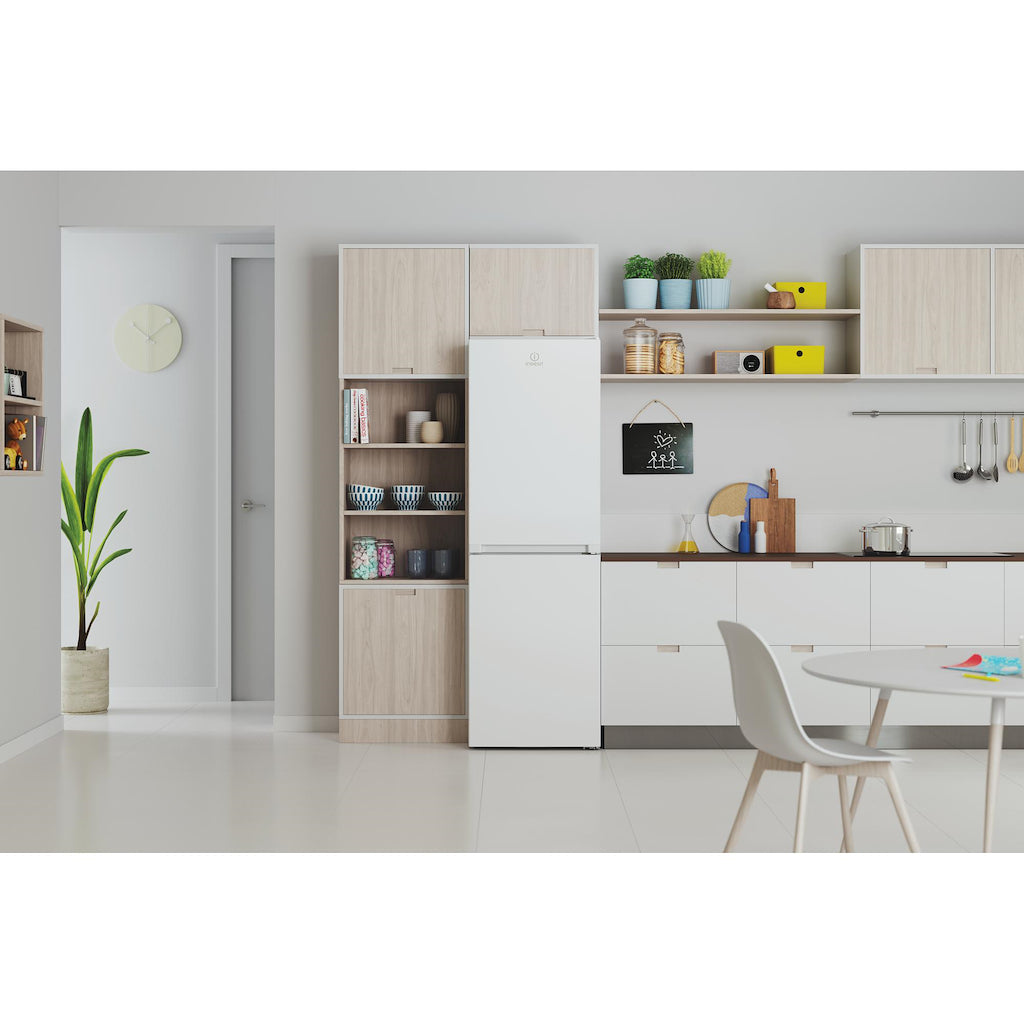 Indesit IBTNF 60182 W UK Freestanding Fridge Freezer