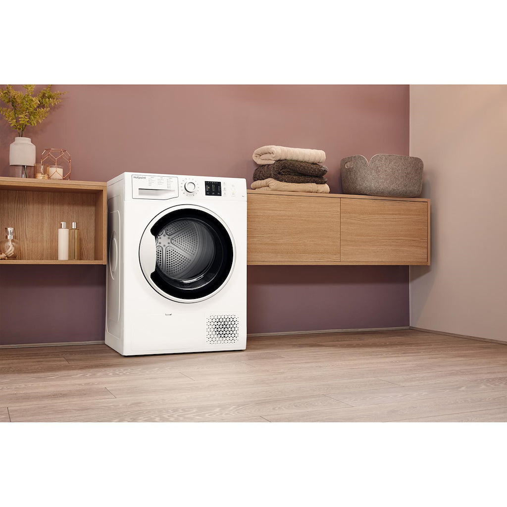 Hotpoint NT M10 81WK Freestanding 8kg Heat Pump Tumble Dryer - White