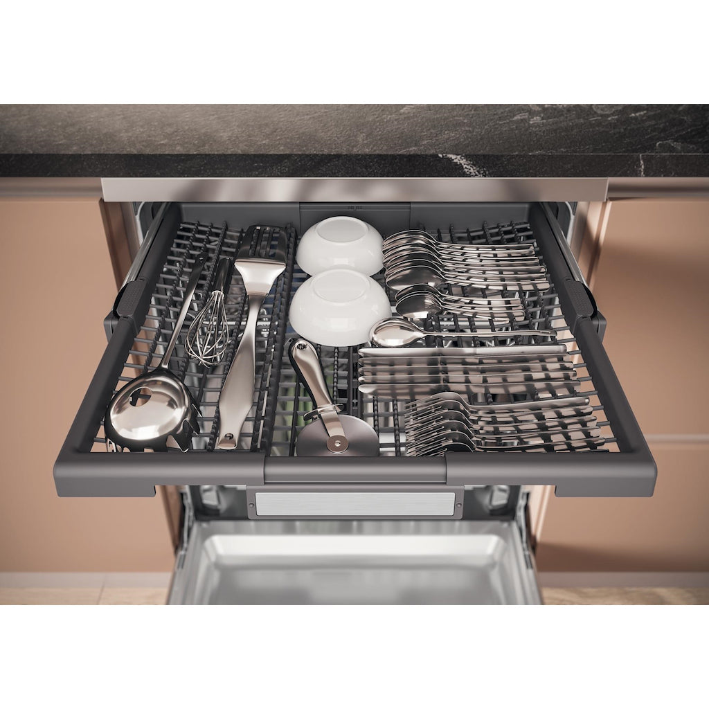 Hotpoint H7F HS51 X UK Maxi Space Freestanding 15 Place Settings Dishwasher