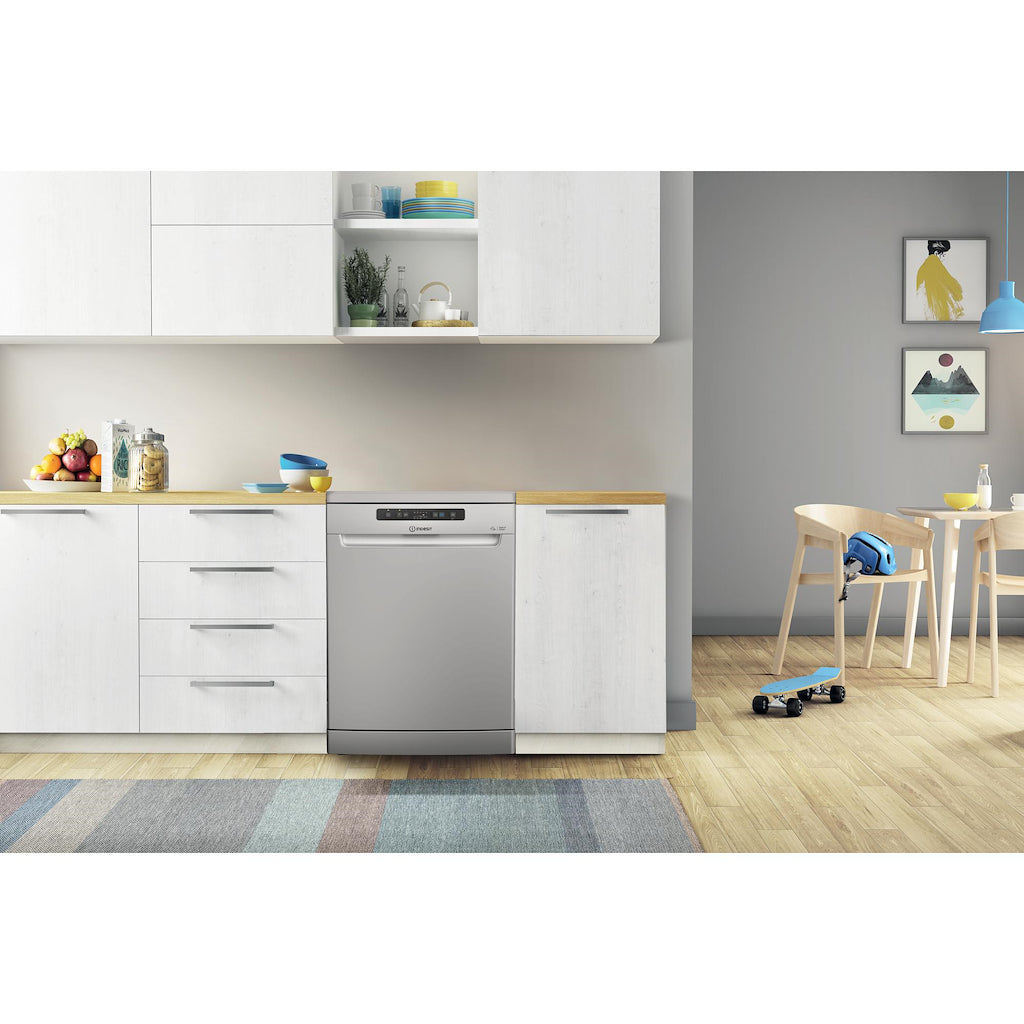 Indesit DFC2B16SUK My Time Dishwasher - Silver
