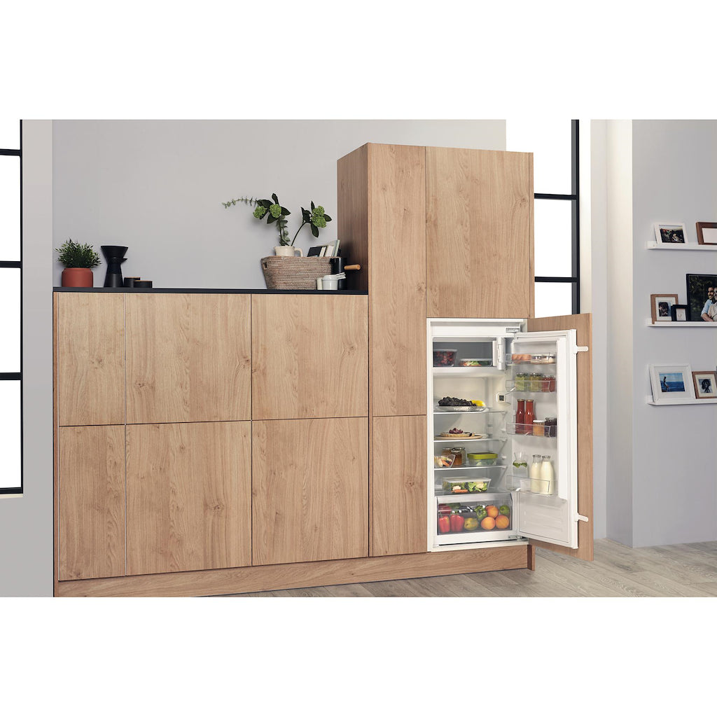Hotpoint HSZ 12 A2D.UK 1 Integrated Fridge