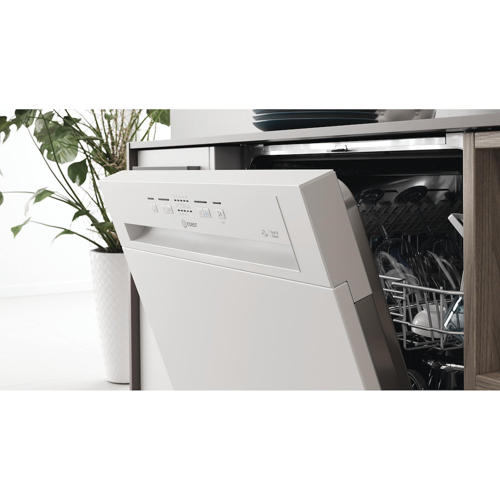 Indesit DBE 2B19UK Semi-Integrated Dishwasher