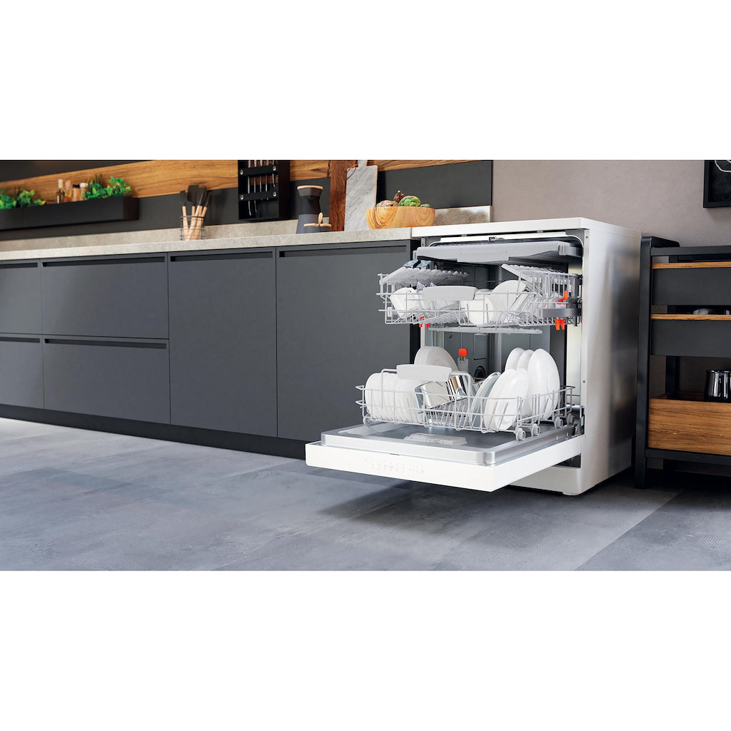 Hotpoint HFC 3C32 FW UK Dishwasher - White