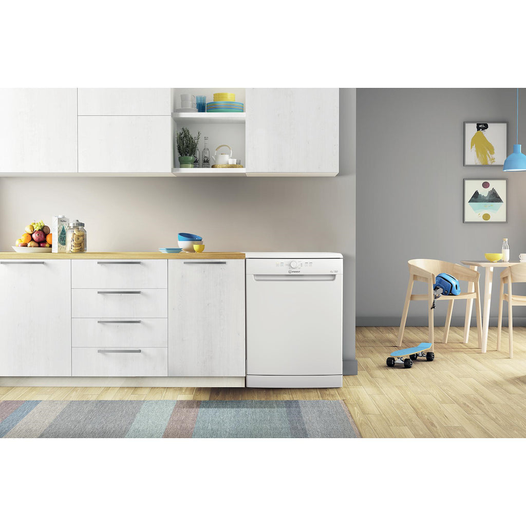 Indesit D2F HK26 UK Freestanding 60cm Dishwasher - White