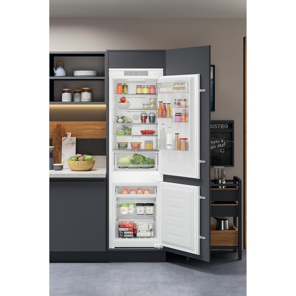 Hotpoint HTC18 T532 UK Fridge freezer - White