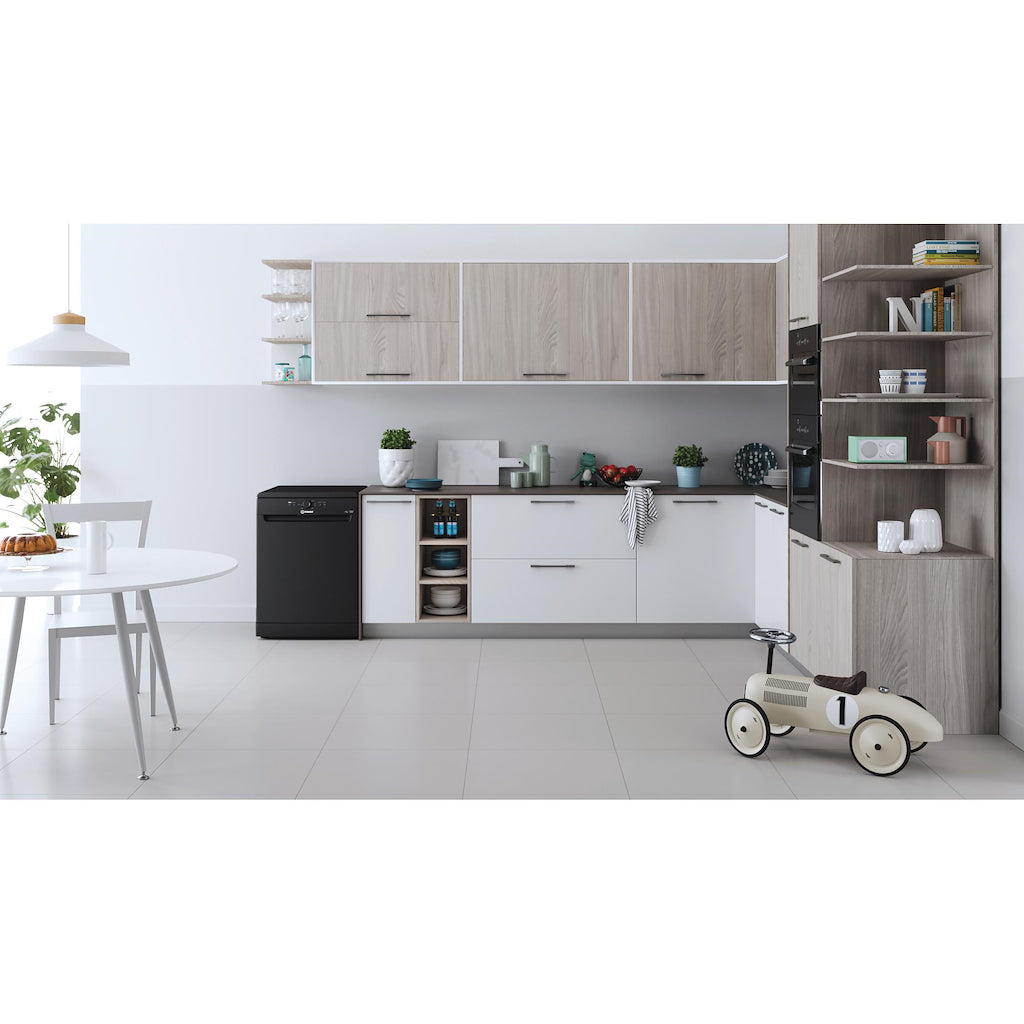 Indesit D2F HK26 B UK Freestanding 60cm Dishwasher - Black