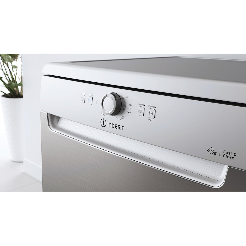 Indesit DFE 1B19 X UK Dishwasher - Silver
