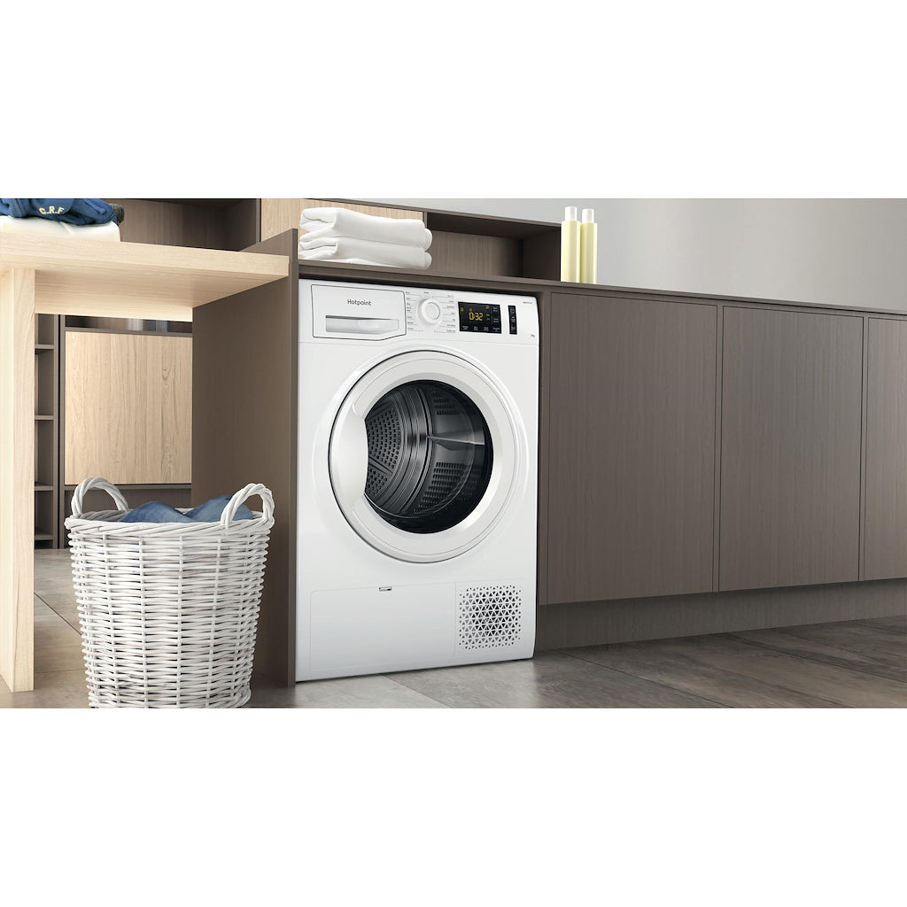 Hotpoint NT M11 92 UK Freestanding 9kg Heat Pump Tumble Dryer - White