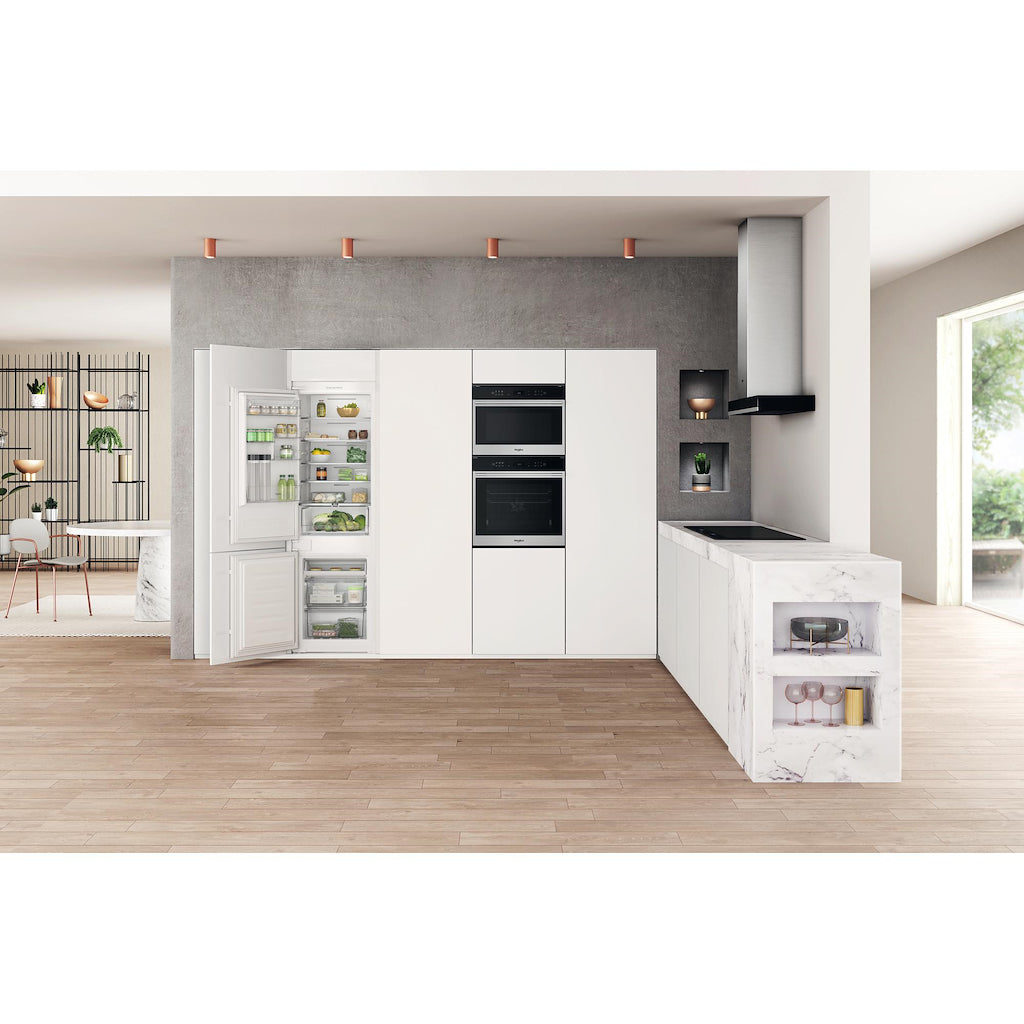 Whirlpool WHC18T111UK 70/30 Integrated Fridge Freezer