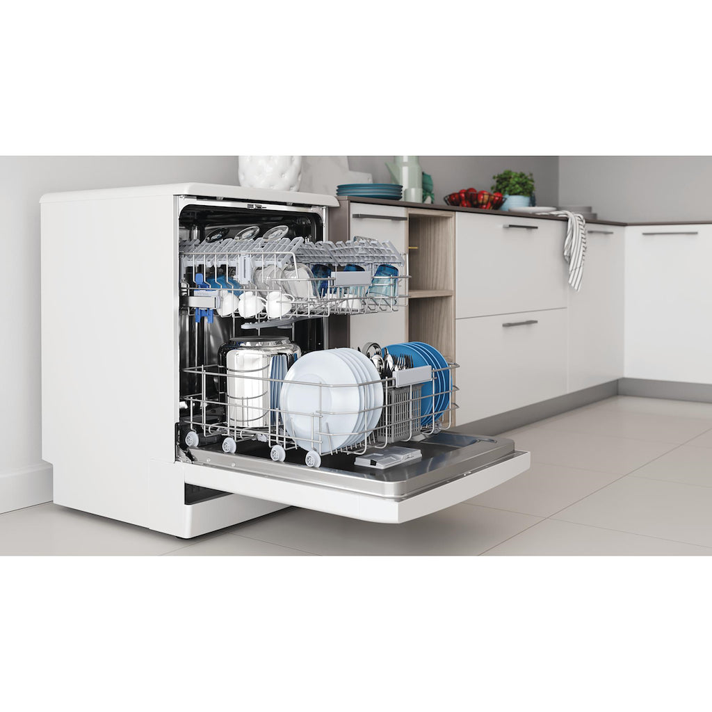 Indesit DFC 2C24 UK Dishwasher - White
