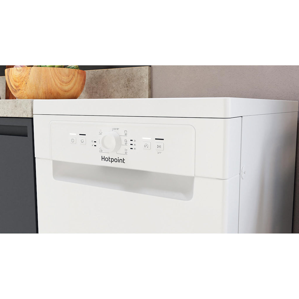 Hotpoint HF9E 1B19 UK Slimline Freestanding Dishwasher