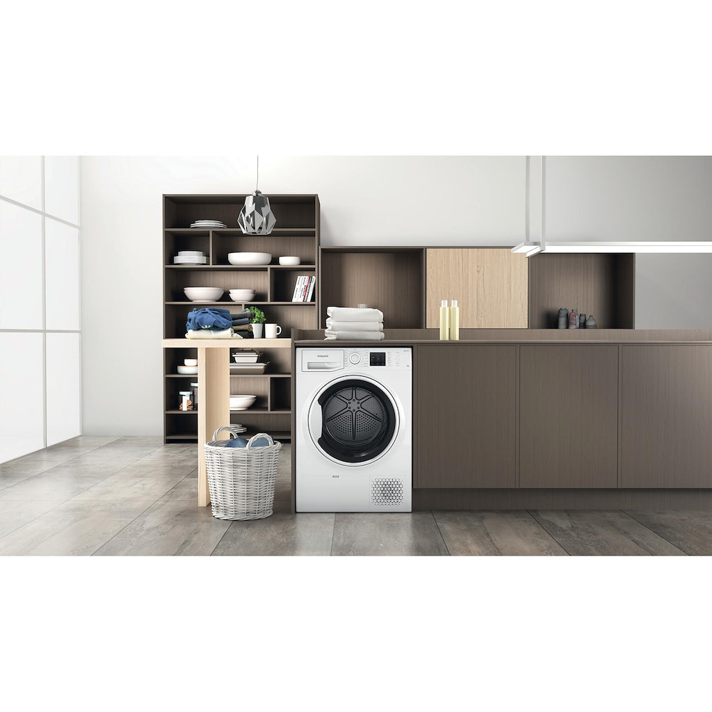 Hotpoint NT M10 81WK Freestanding 8kg Heat Pump Tumble Dryer - White