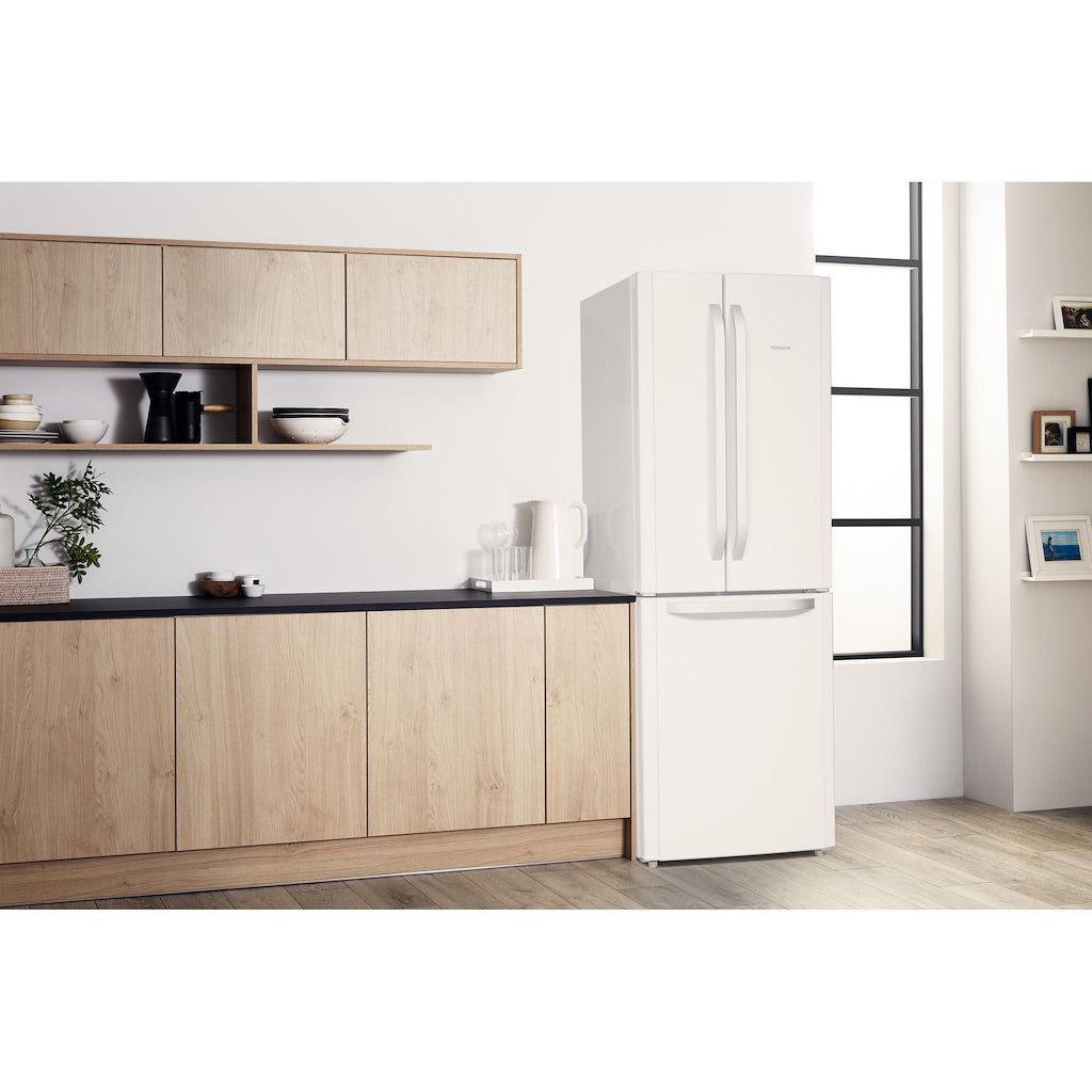 Hotpoint FFU3D W 1 Fridge Freezer - White