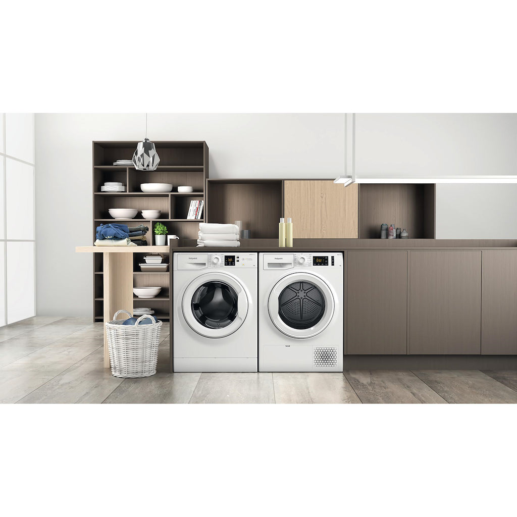 Hotpoint NT M11 82 UK Freestanding 8kg Heat Pump Tumble Dryer - White