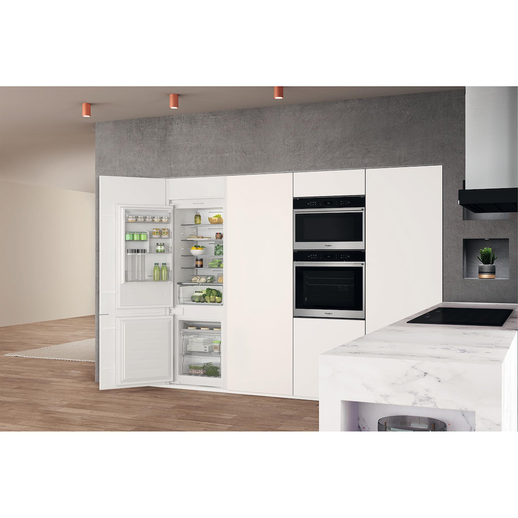Whirlpool WHC18T111UK 70/30 Integrated Fridge Freezer