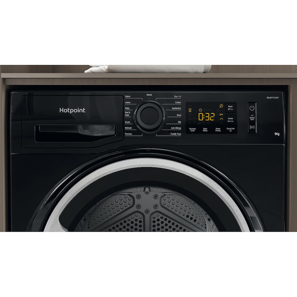 Hotpoint NT M11 92BSK UK Freestanding 9kg Heat Pump Tumble Dryer - Black
