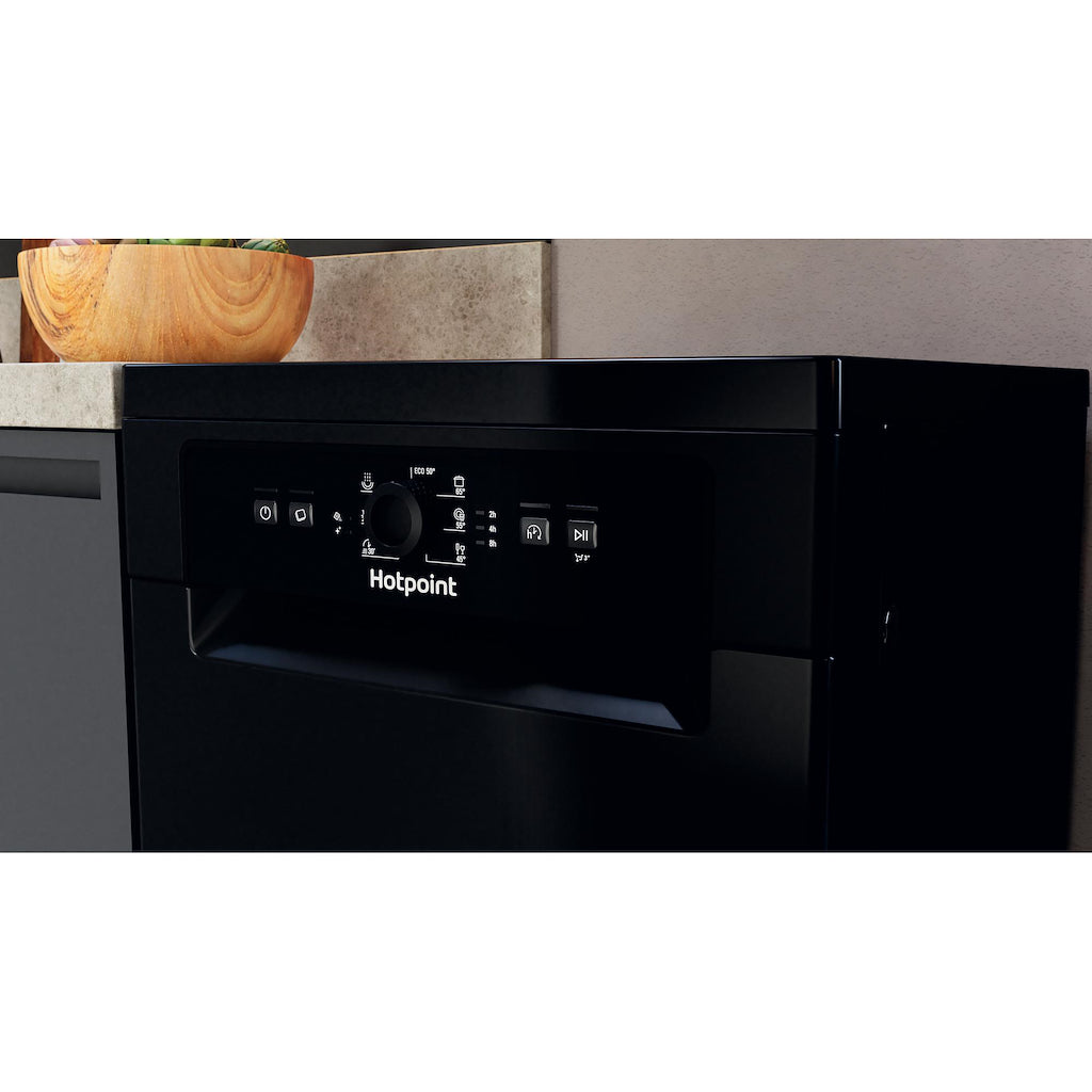 Hotpoint HSFE 1B19 B UK N Dishwasher - Black