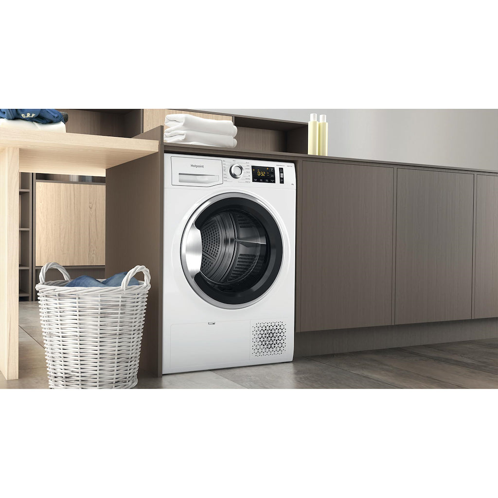 Hotpoint NT M11 82XB ActiveCare Freestanding 8kg Heat Pump Tumble Dryer - White