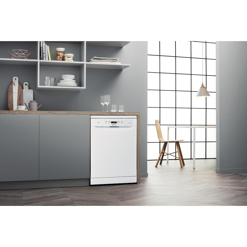 Hotpoint HFC 3C32 FW UK Dishwasher - White