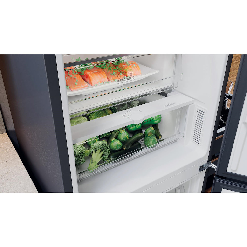 Hotpoint H7X93TSK Freestanding Fridge Freezer