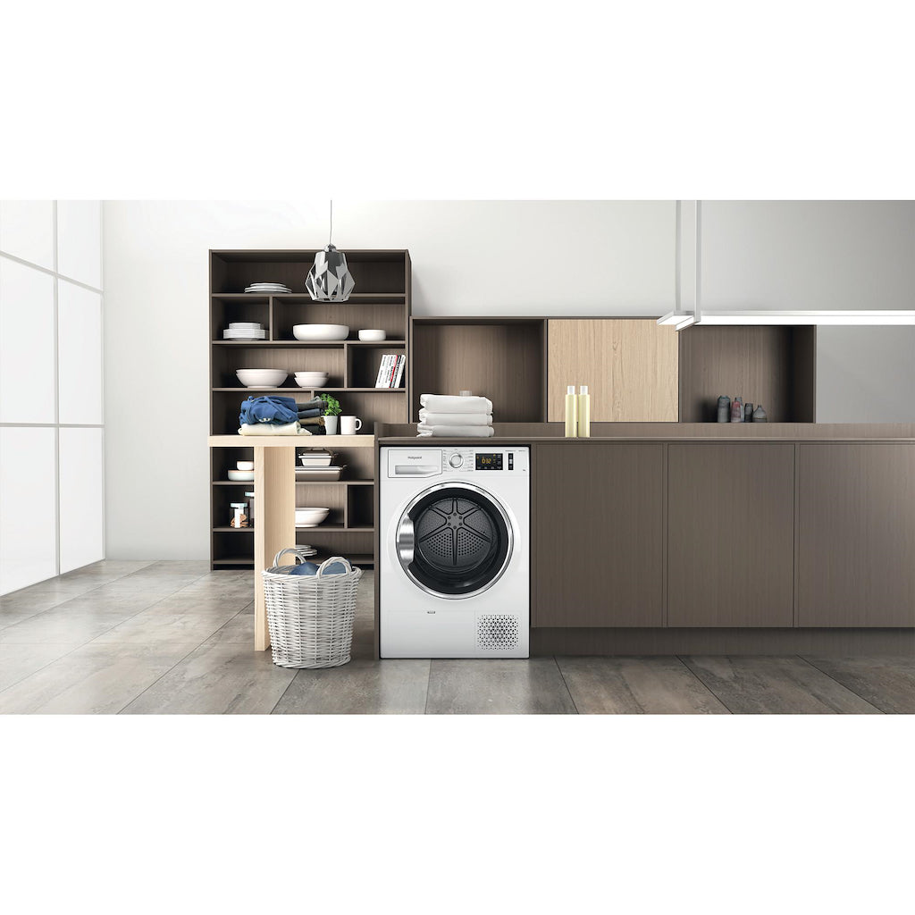 Hotpoint NT M11 82XB ActiveCare Freestanding 8kg Heat Pump Tumble Dryer - White